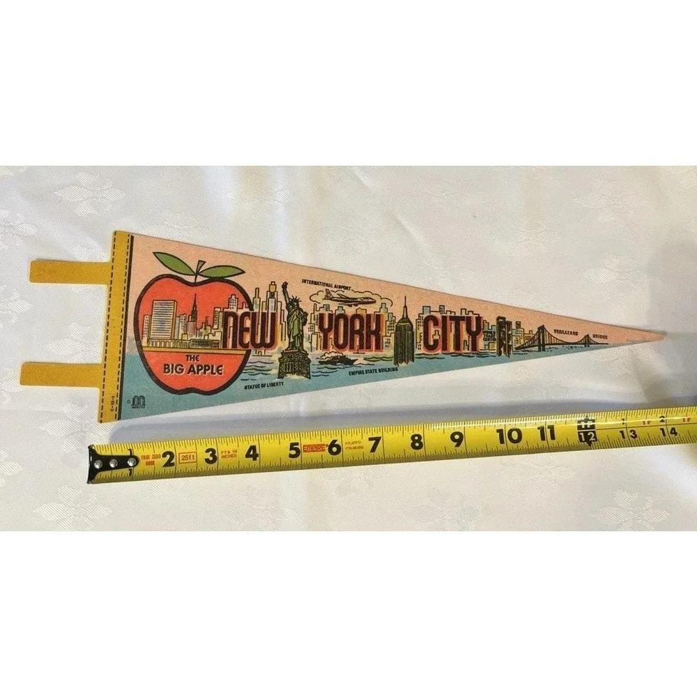 4 Vintage New York City Souvenir Pennants  Retro Chinatown ,Dragon , Skyline